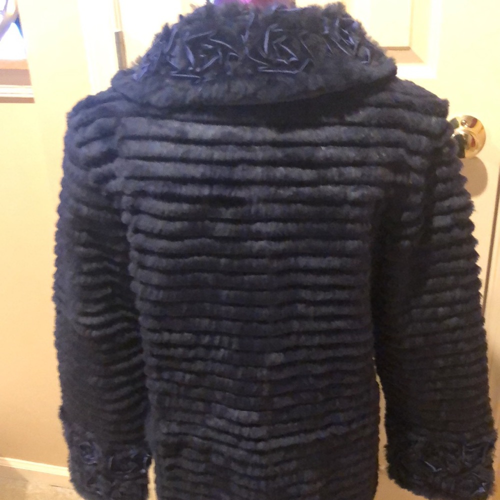 Coat - Picture 5 of 10